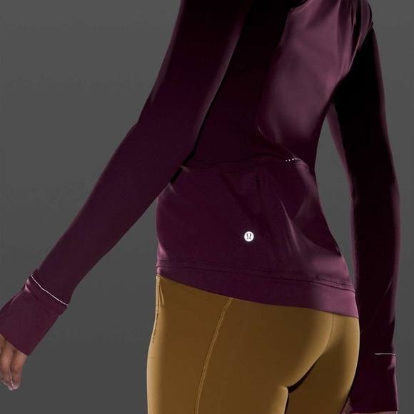 Lululemon Far and Free Jacket in Cassis size 14 NWT - Picture 7 of 12